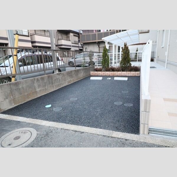 エトス　レヴァン 駐車場