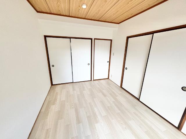 ロイヤルメゾン高森103号室 室内