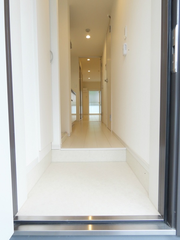 リブリ・グランディール西新井Ⅱ2階 玄関