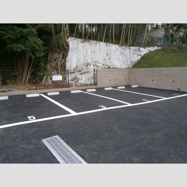 ラッキーベル　A103号室 駐車所