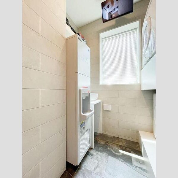 タチェット三郷中央 アイスディスペンサー