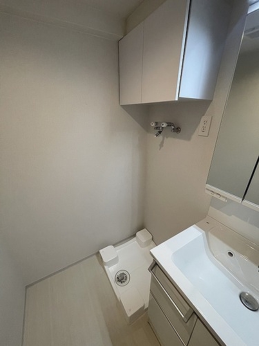 コスモ新小岩サウスコート 洗濯機置場（内装後）