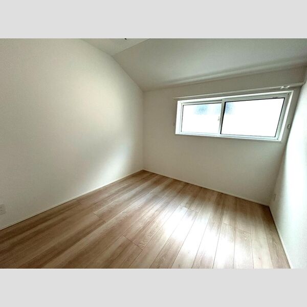 大野町2丁目戸建貸家B号室 洋室