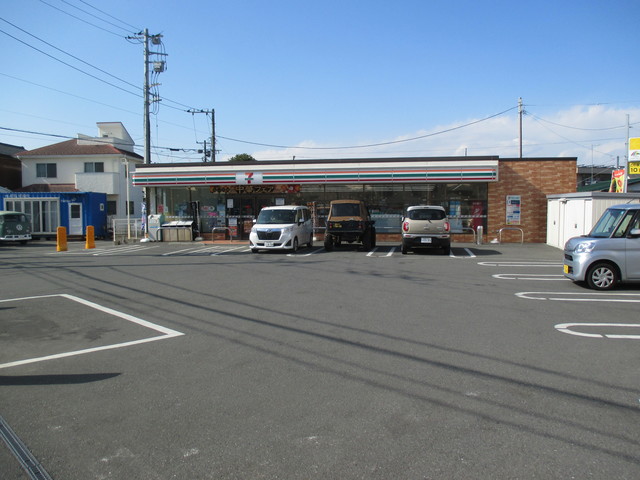 Ｙ’Ｓ　ＷＩＮＧ 【コンビニエンスストア】セブンイレブン藤沢本鵠沼5丁目店まで343ｍ