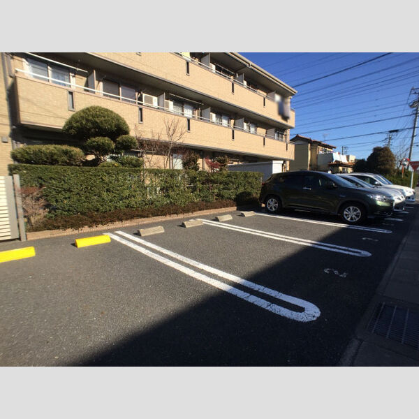 ベルレージュ 駐車場