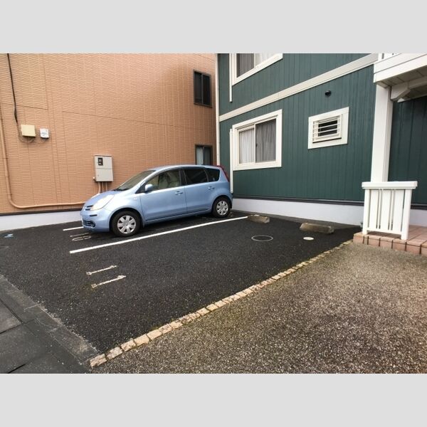 リビングタウン北上尾　A102号室 駐車場
