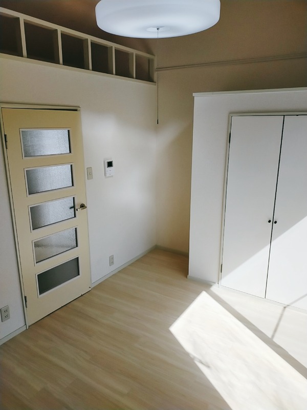 ローズアパートＦ－１５(F-015) リビング