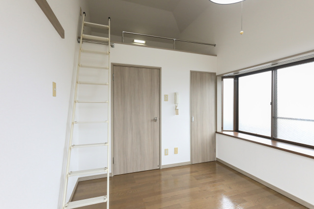 パレス片倉町202号室 ※反転タイプ参考写真