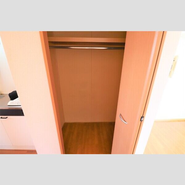 プチパラダイス202号室 収納