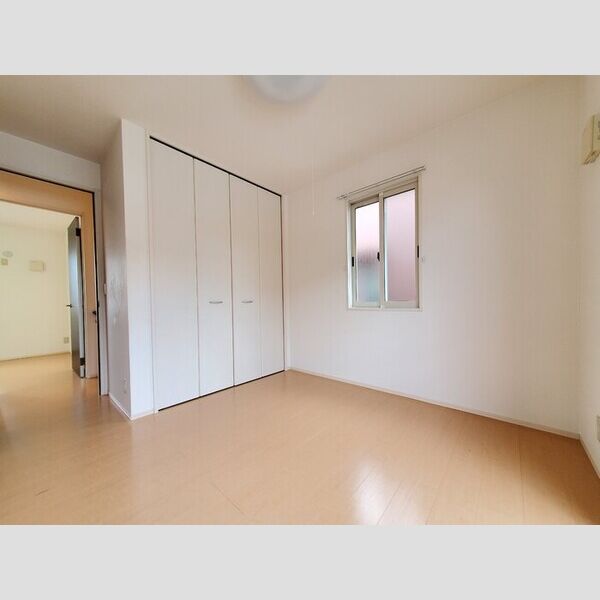 ウィスタリア　F101号室 洋室5帖