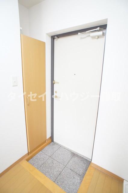ルネス本千葉 ★下駄箱も大きめのが入ってます