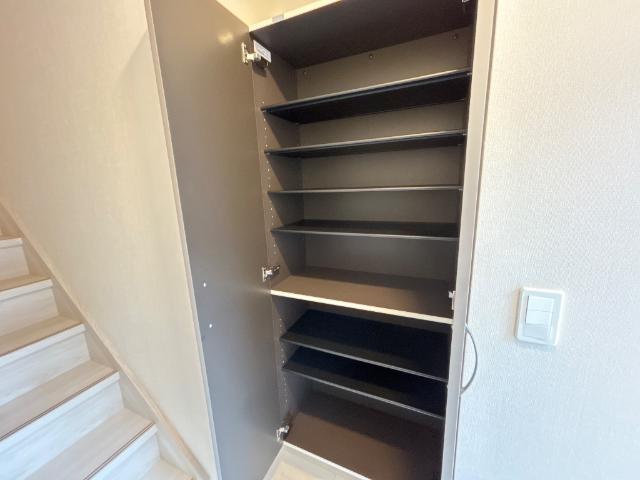 パレス北野203号室 収納