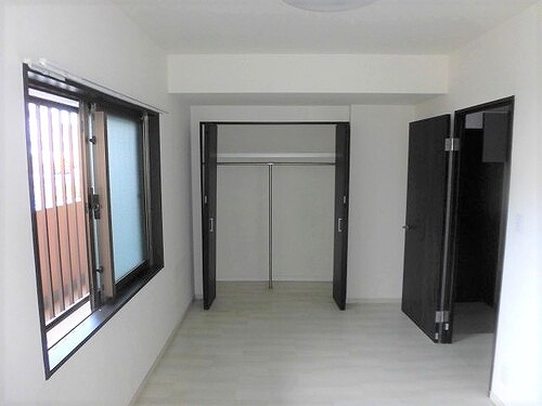 ファミール明大前3階 クロゼット　※前回募集時2022年9月撮影