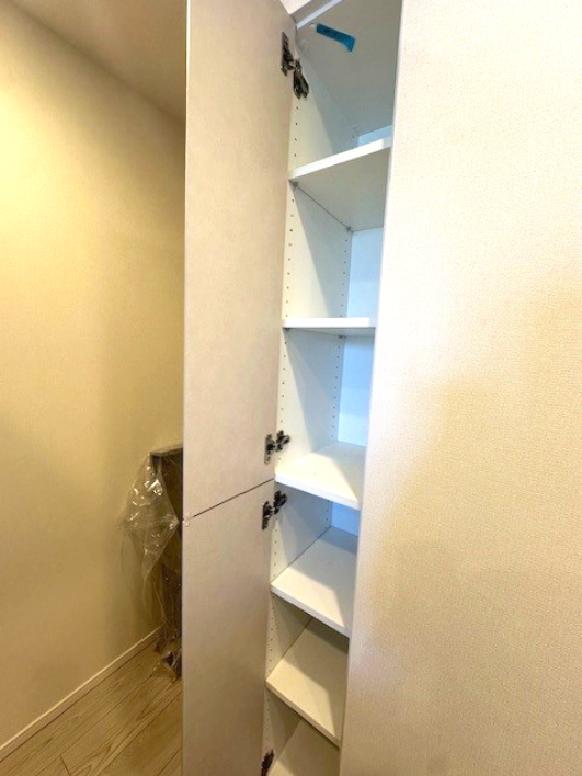 プラウドフラット日本橋馬喰町 キッチン収納