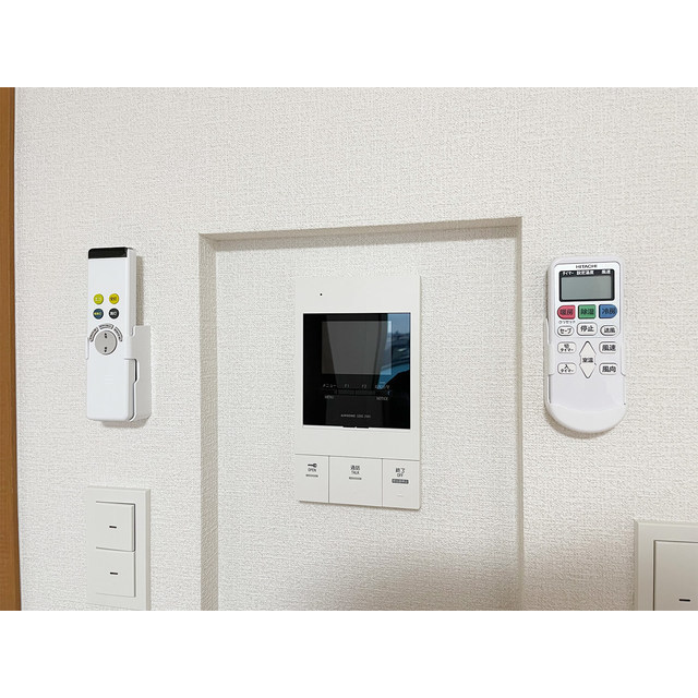 アーバハイツ六町環七北通り0705号室 モニターホン・各種リモコン