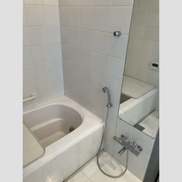 SUCCEED GARDEN　CE-1号室 浴室がホテルライクなガラス&タイル張りです