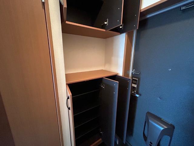 エルシオンⅡ203号室 下駄箱（イメージ）