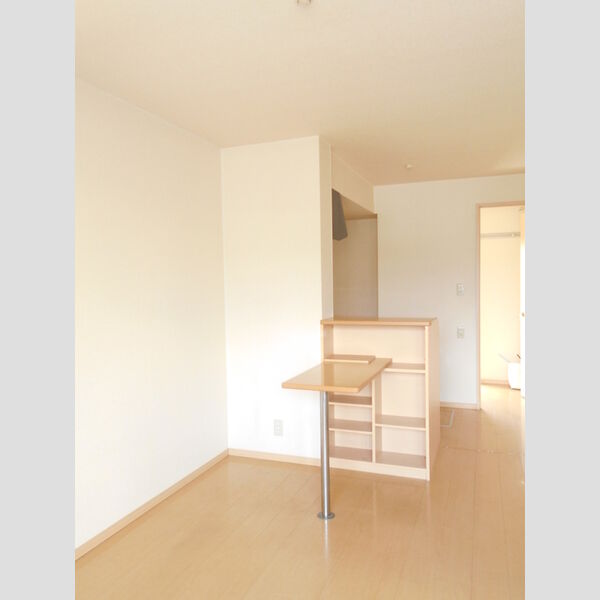 オークヒルズ　壱/弐/参番館壱101号室 リビング