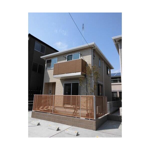 パル・ポゥローニアA棟 外観