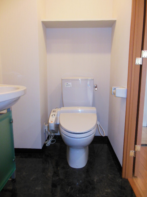 グランド・ガーラ横浜伊勢佐木町 トイレはウォシュレット付き