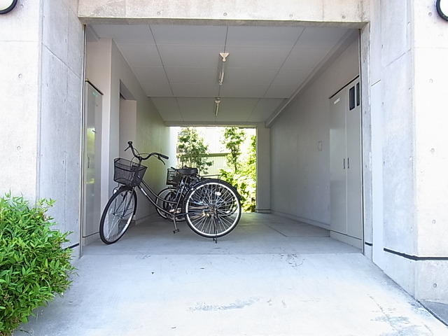湘南アビタシオン0302号室 駐輪場
