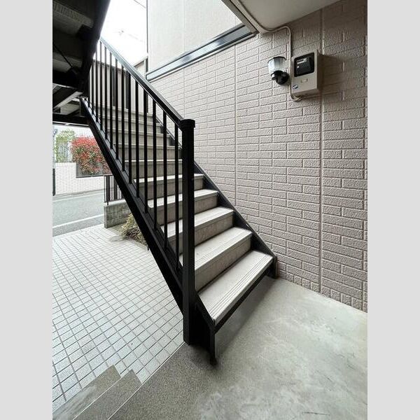 サニーヒル　B 階段