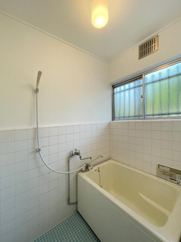 アーバンハイム成城(旧第2みどり荘)1階 玄関