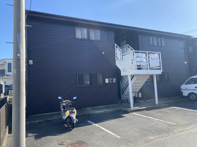 プチメゾンⅢ 駐車場