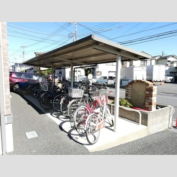 グランフェルム 駐輪場