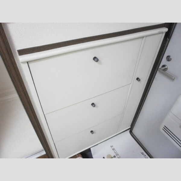 ガーデンハイツ103号室 下駄箱