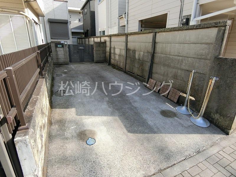 練馬区中村二丁目戸建 駐車場