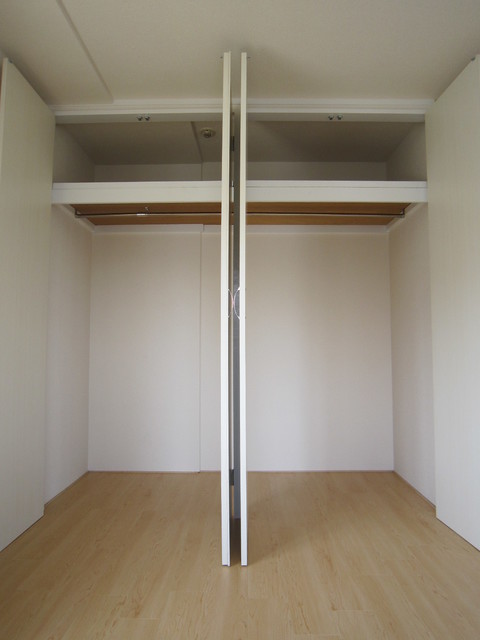 リバーサンド0203号室 ６帖洋室収納（現況優先）