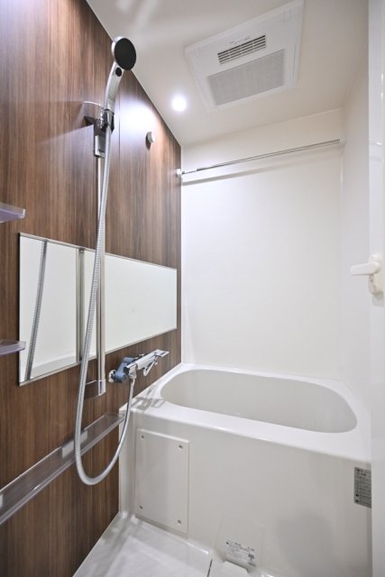 ＧＲＡＮＳＩＴＥ　ＮＡＫＡＭＥＧＵＲＯ8階 お風呂