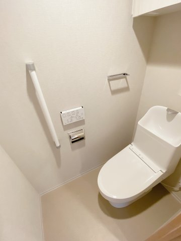 プラウドフラット上野松が谷401号室 トイレ
