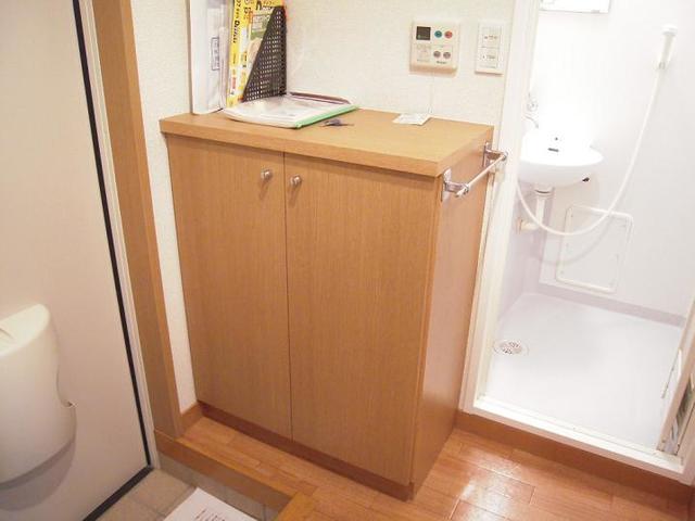 メゾンエルミタージュ 玄関