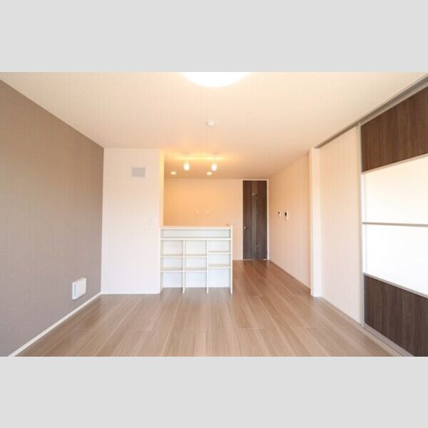 リリー　アネラ リビング