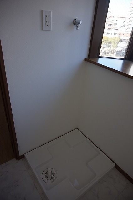 ＫＯＢ　６(E-128) 室内洗濯機置き場