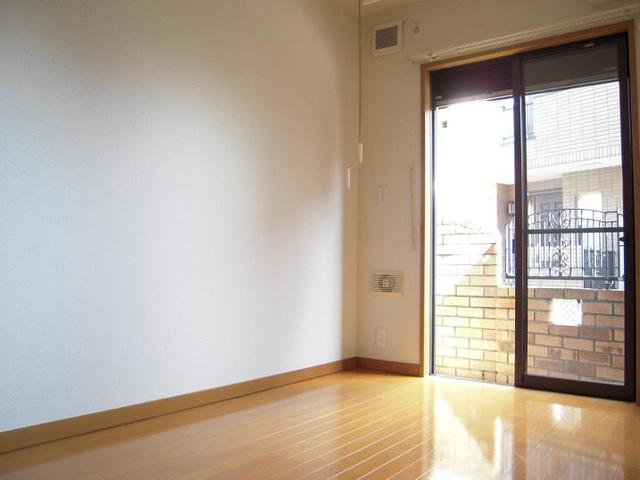 メゾンエルミタージュ リビング