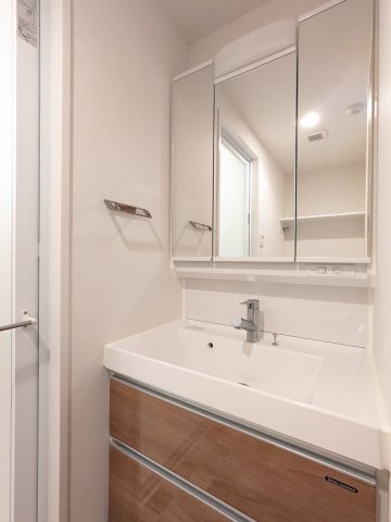 ハーモニーレジデンスグローバルキャピタル1204号室 洗面