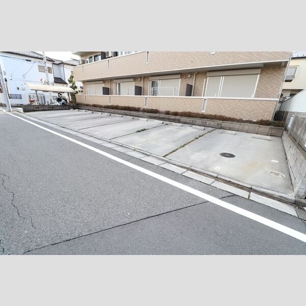 パシ・アージュパルコ203号室 駐車場