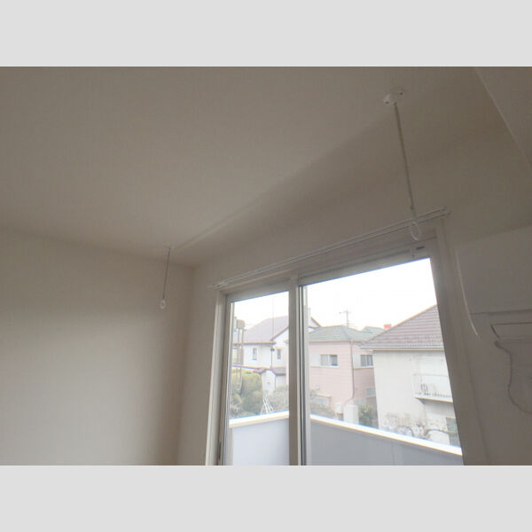 ストラール　B205号室 室内物干し