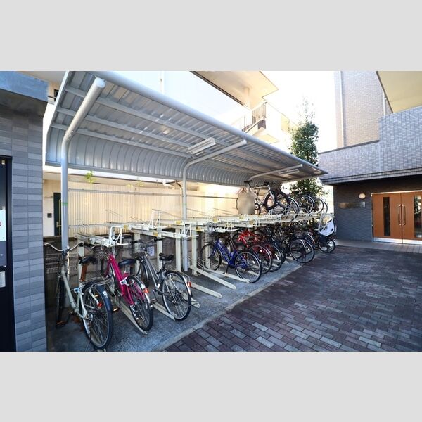 レジェンドアビタシオン 駐輪場