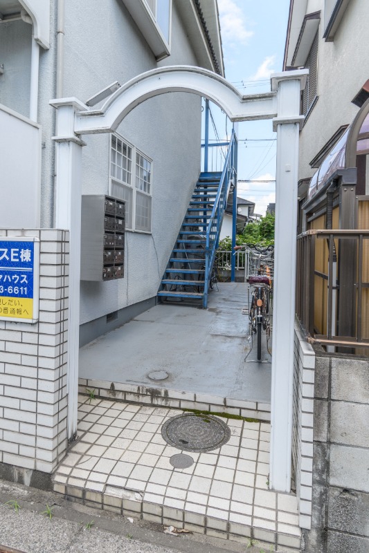 ヨコハウスE棟 エントランス