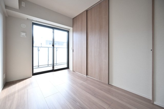 アトラスシティ千歳烏山グランスイート　杜ノ棟3階 洋室2