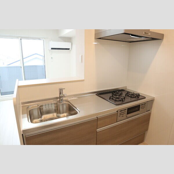 ソレイユ　ラ　コリーヌ東川口 システムキッチン