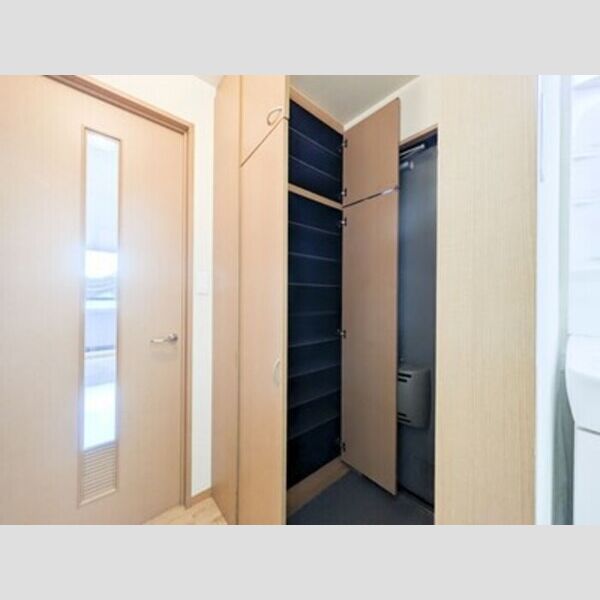 フレンドハウス23　A シューズボックス