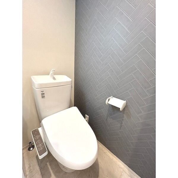 FOREST IWATSUKI205号室 トイレ