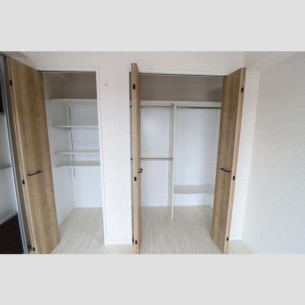 ミドルロード　壱番館 クローゼット