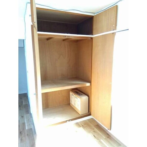 ホワイトハウスⅡ0303号室 収納