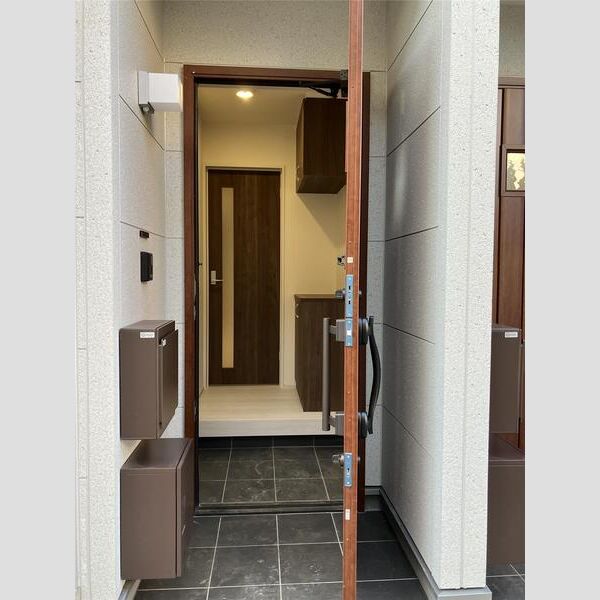 リーブルファイン若葉桜木 玄関